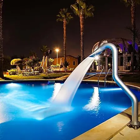 Pacla فندق 4*